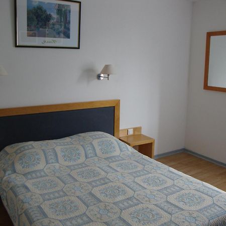 Hotel Au Petit Languedoc Lourdes Szoba fotó