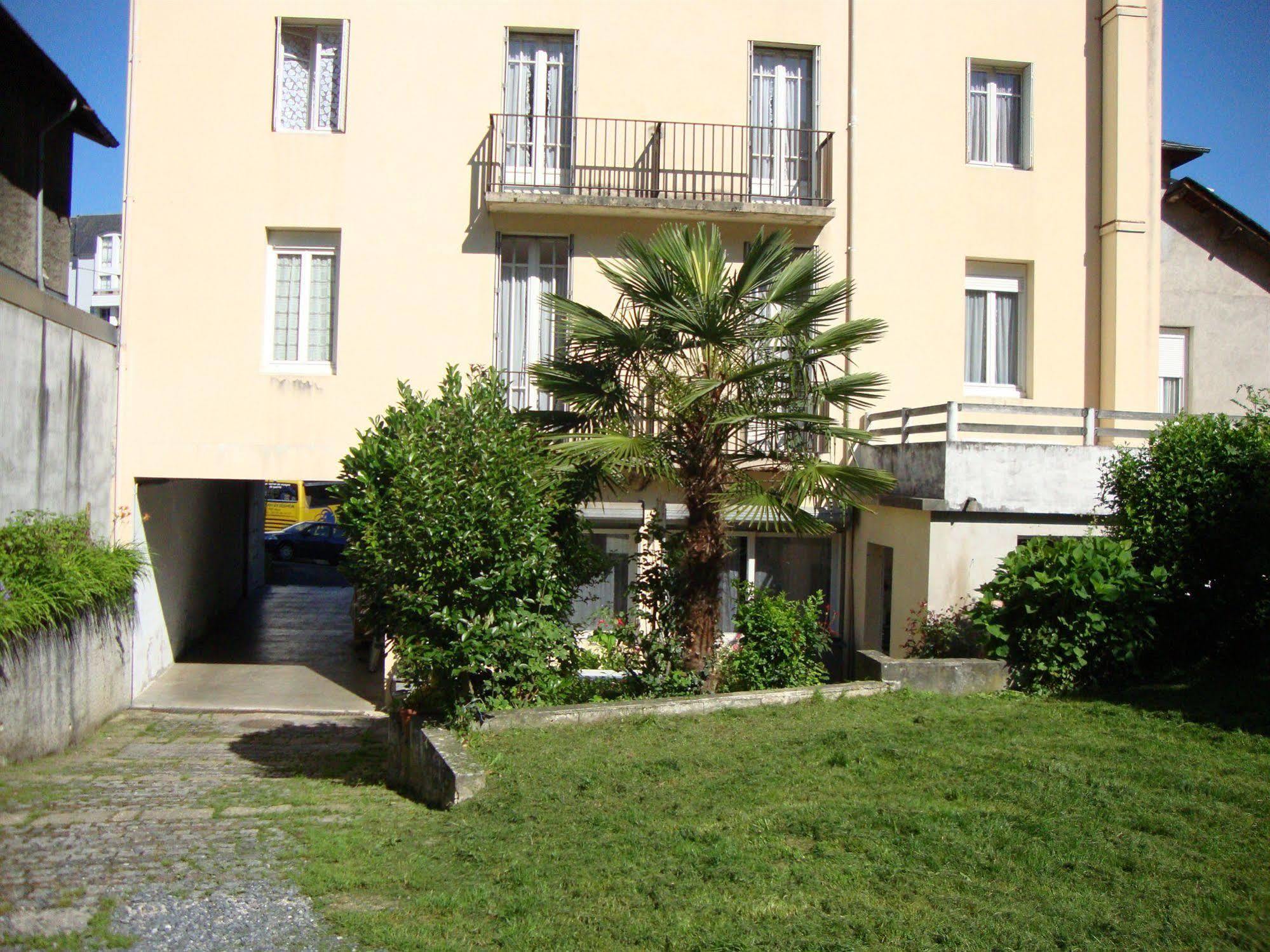 Hotel Au Petit Languedoc Lourdes Kültér fotó